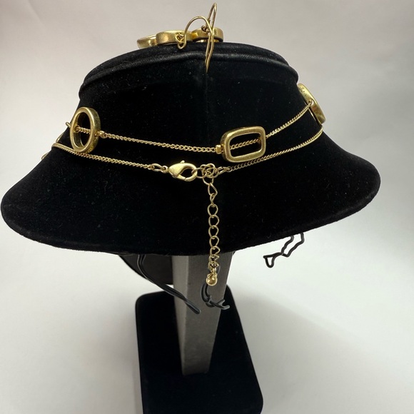 Vintage Gold-Tone Y2K Geometric Necklace and Earring Set - Picture 9 of 13